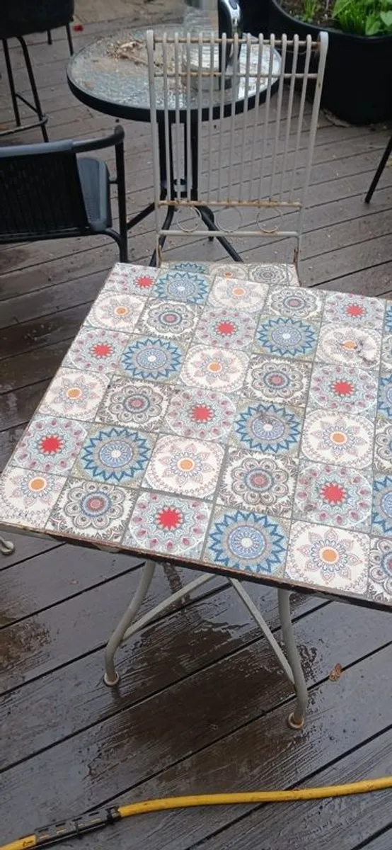 Garden Table and Folding Chairs - Image 3