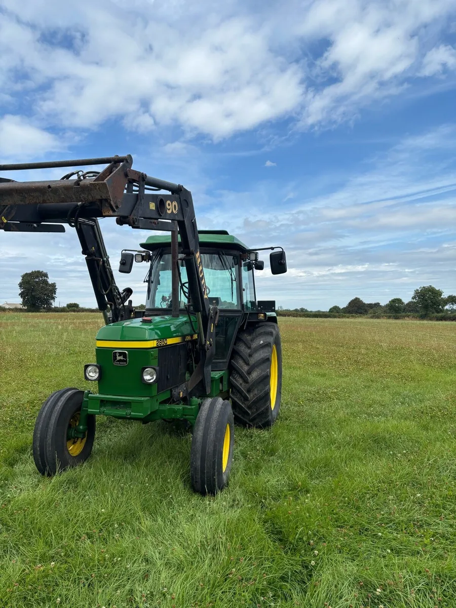John Deere 2850 - Image 2