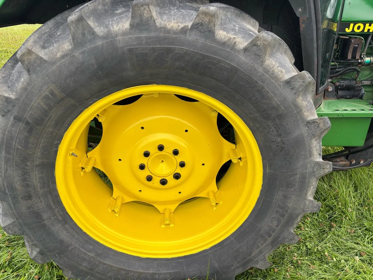 John Deere 2850 - Image 3