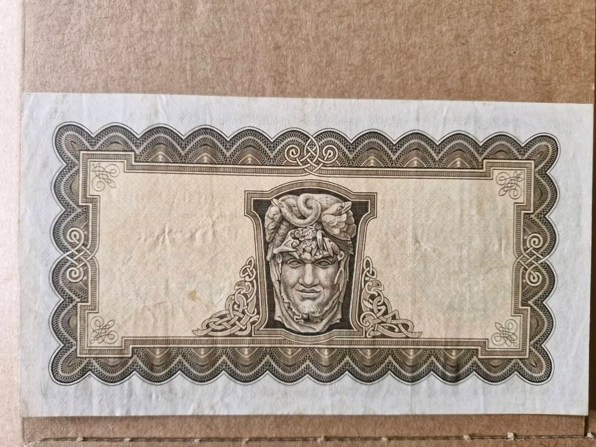 5 Pound Lady Lavery 9/7/42 D (WARCODE) IRISH NOTE - Image 2