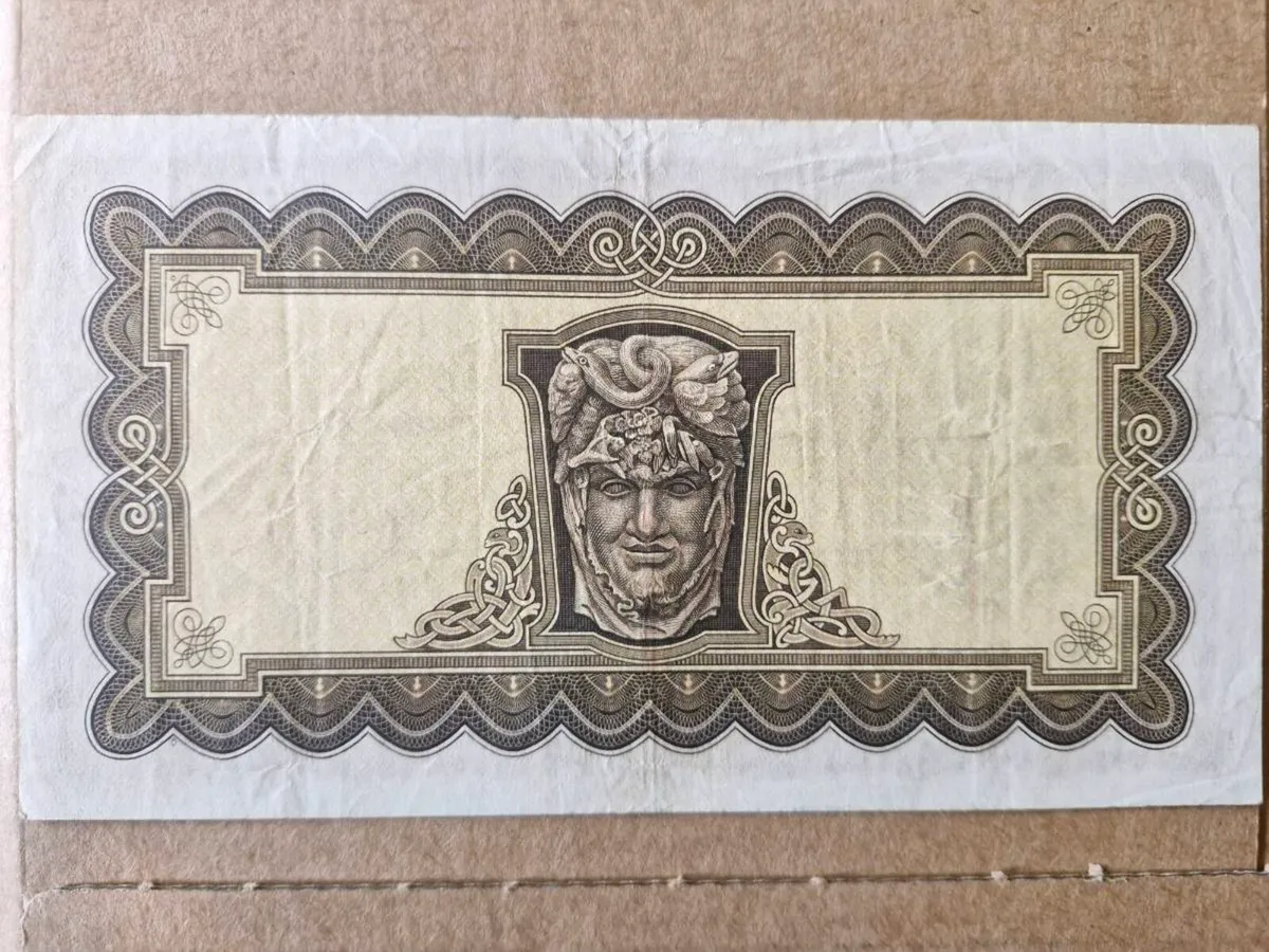 5 Pound Lady Lavery 30/8/49 IRISH NOTE - Image 2