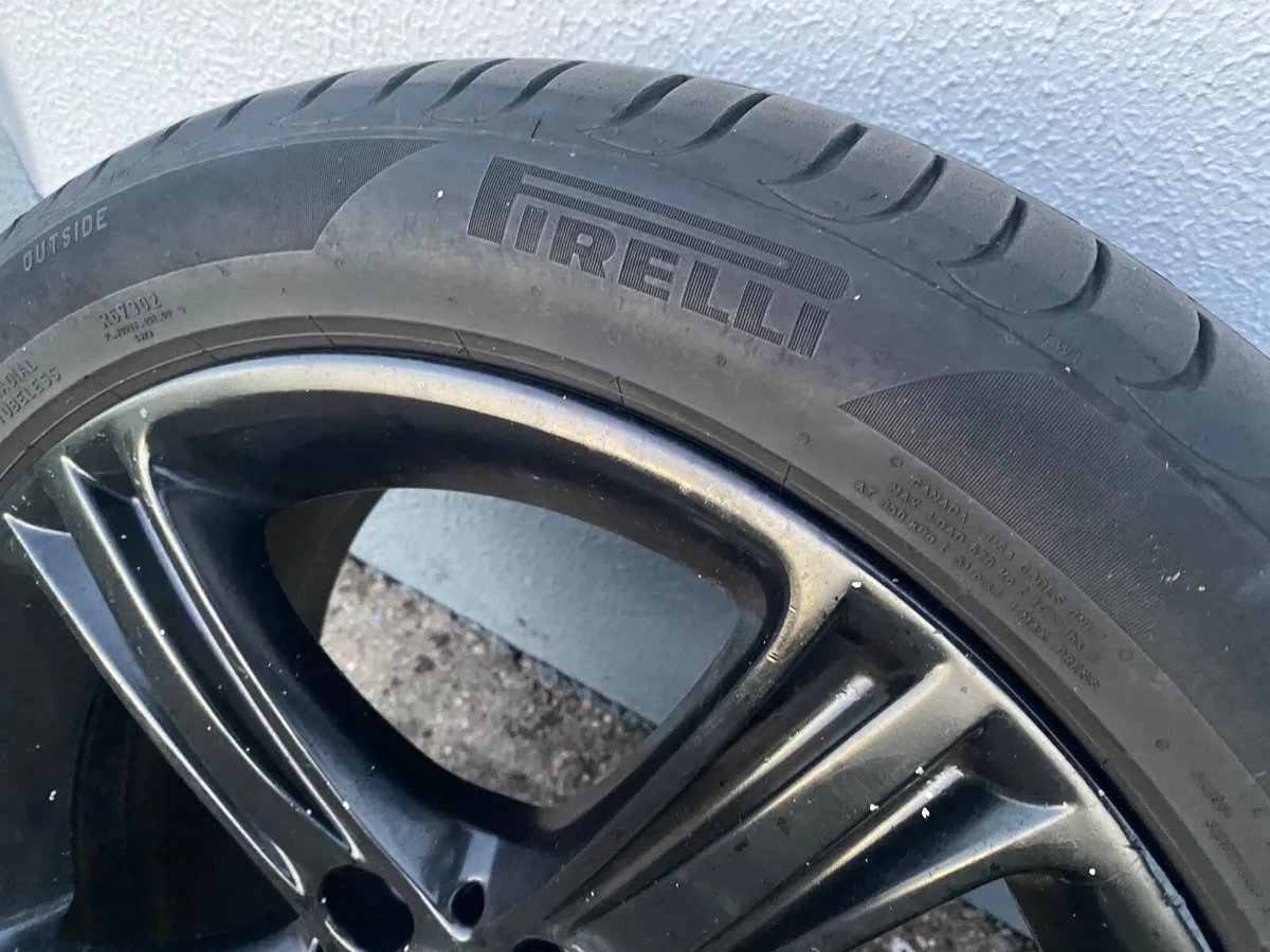 Wheels off bmw 520d - Image 1