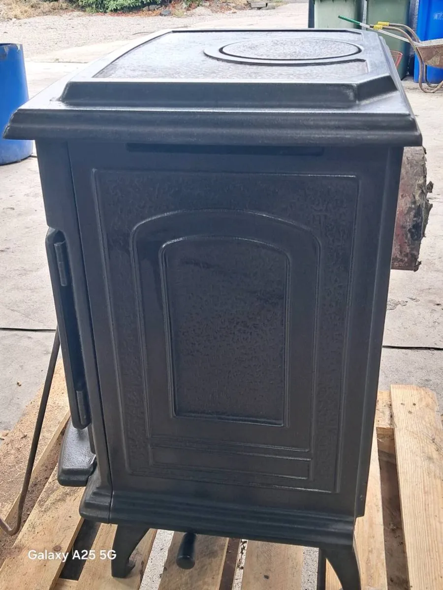 Stanley stove - Image 3