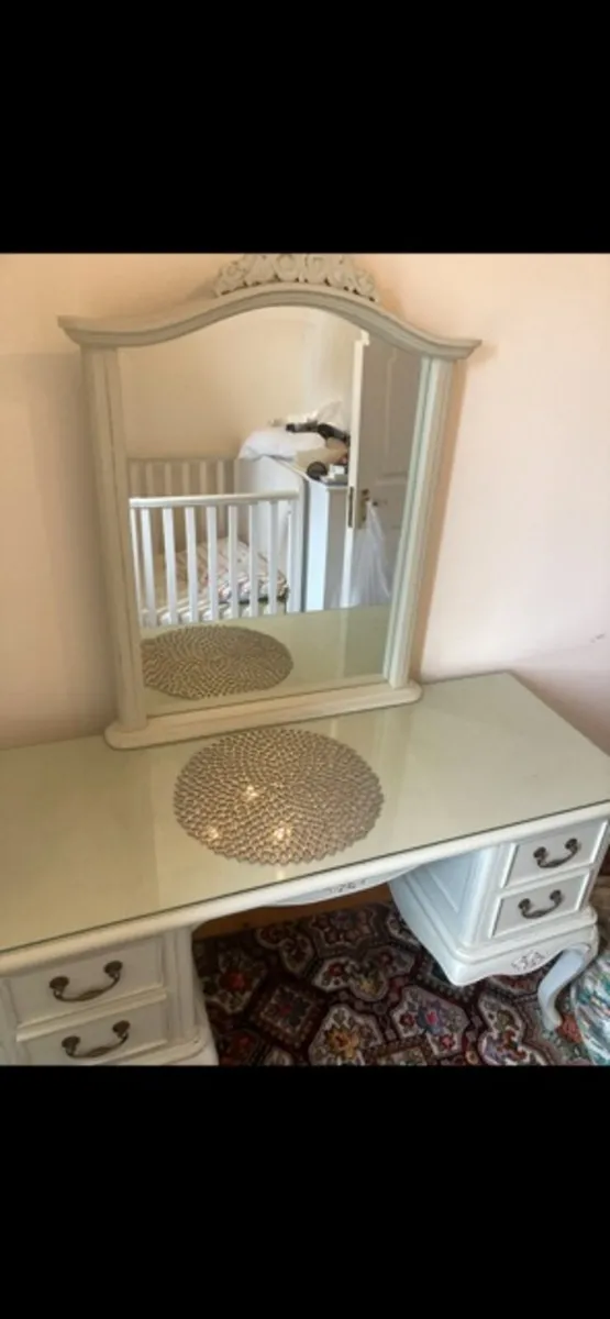 Cream Dressing Table with Mirror – French Style - Image 3