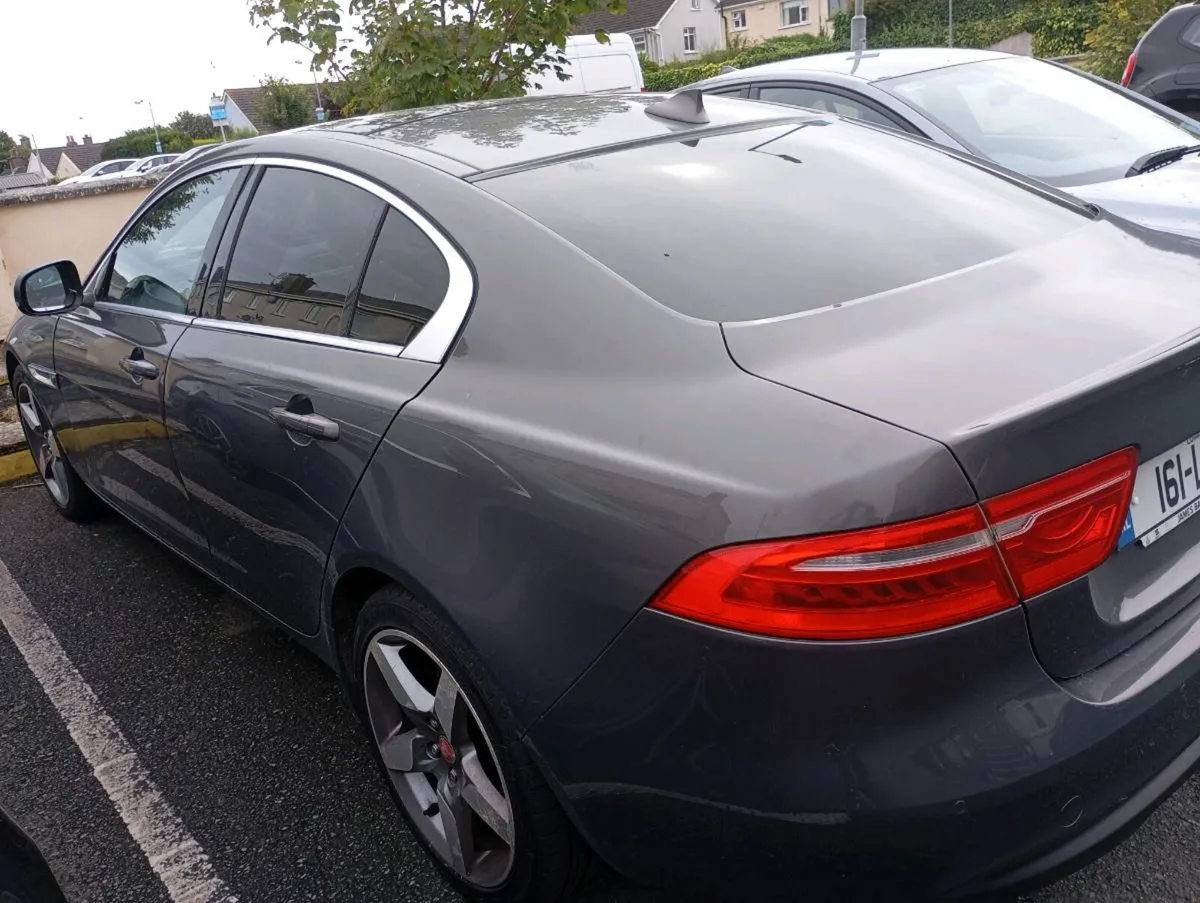 Car - Image 1