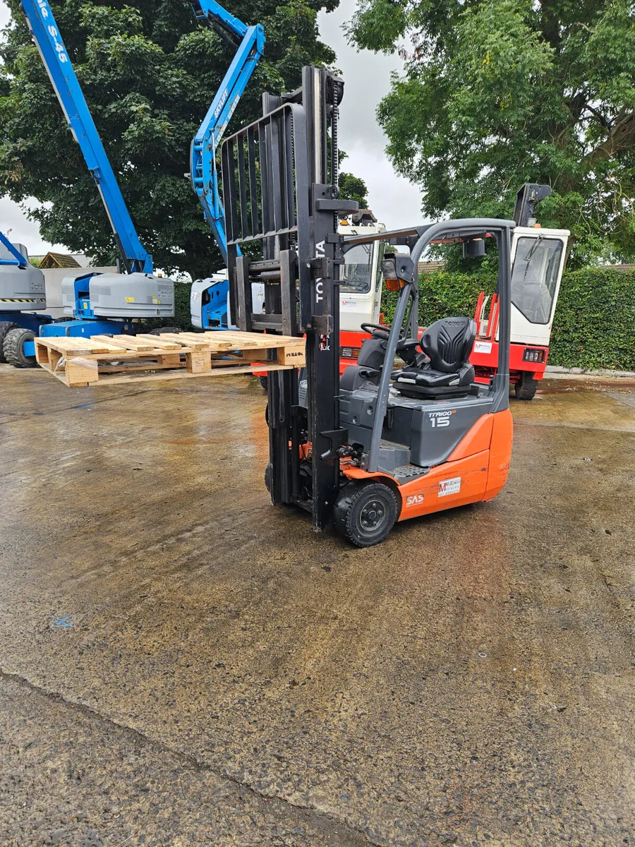 Electric  Forklift - Image 3