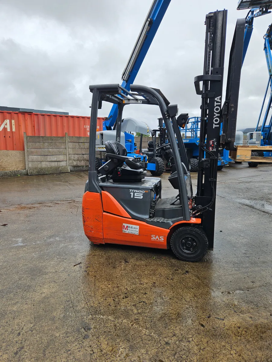 Electric  Forklift - Image 1