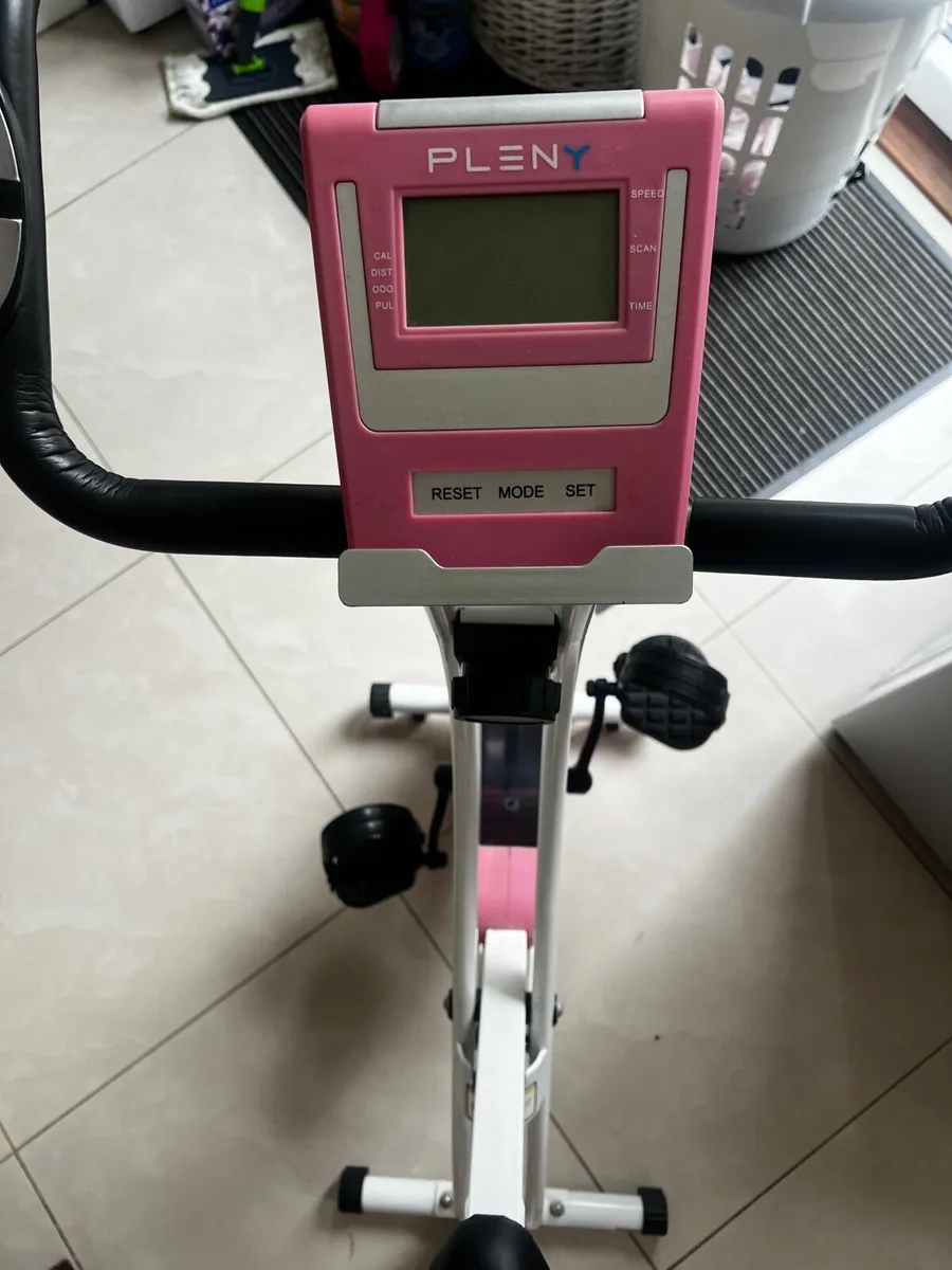 Excercise bike - Image 1