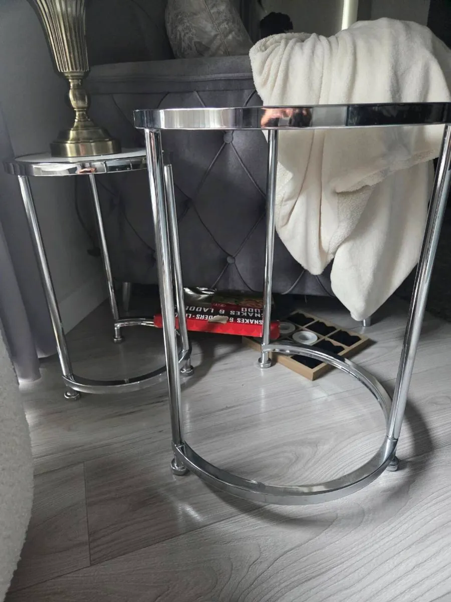 Nest of tables - Image 2