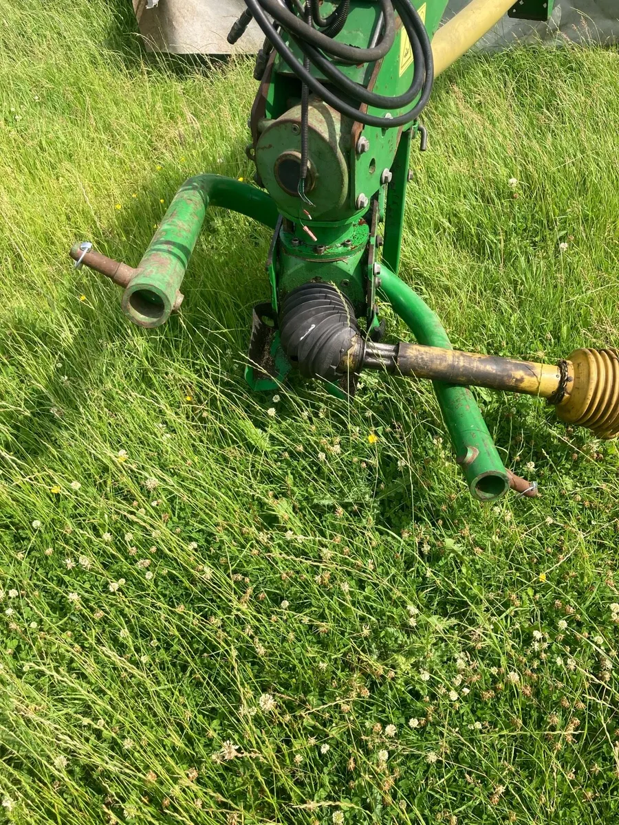 John Deere 1365 Mower Bed Damaged - Image 2