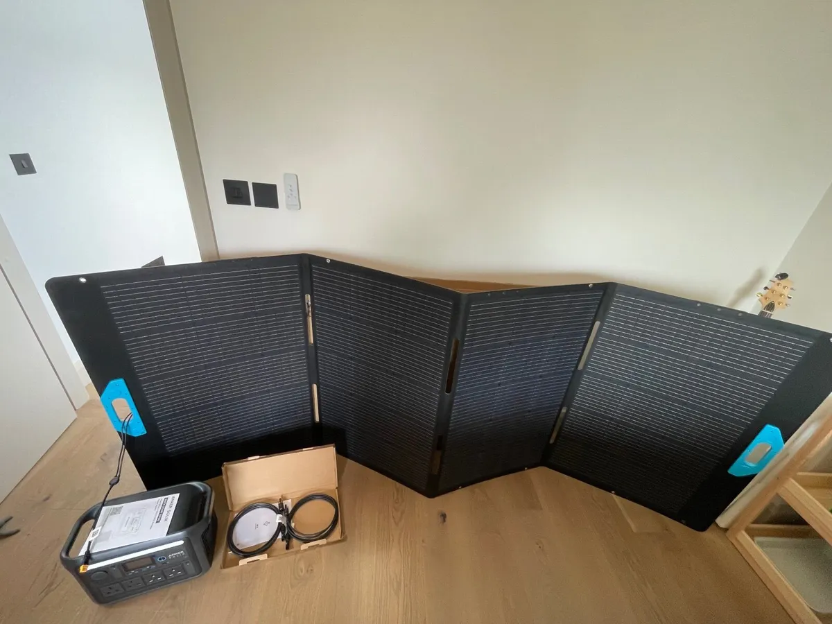 Anker Portable Solar Power Station - Image 2