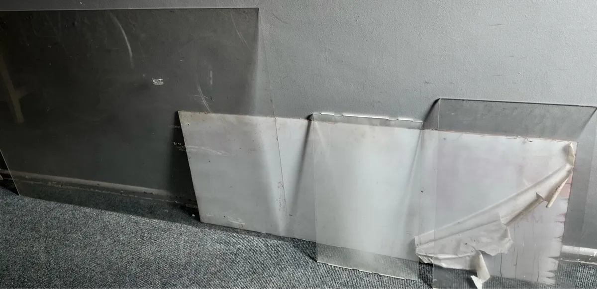 5 clear acrylic or polycarbonate plastic sheets - Image 1