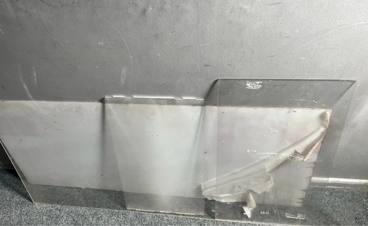 5 clear acrylic or polycarbonate plastic sheets - Image 3