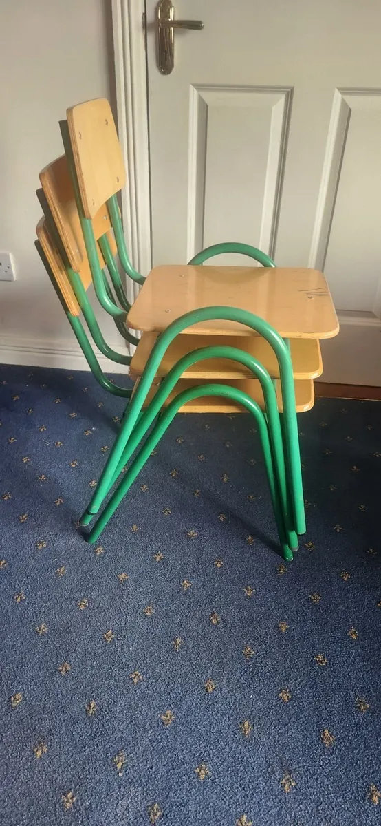 School chairs - Image 2