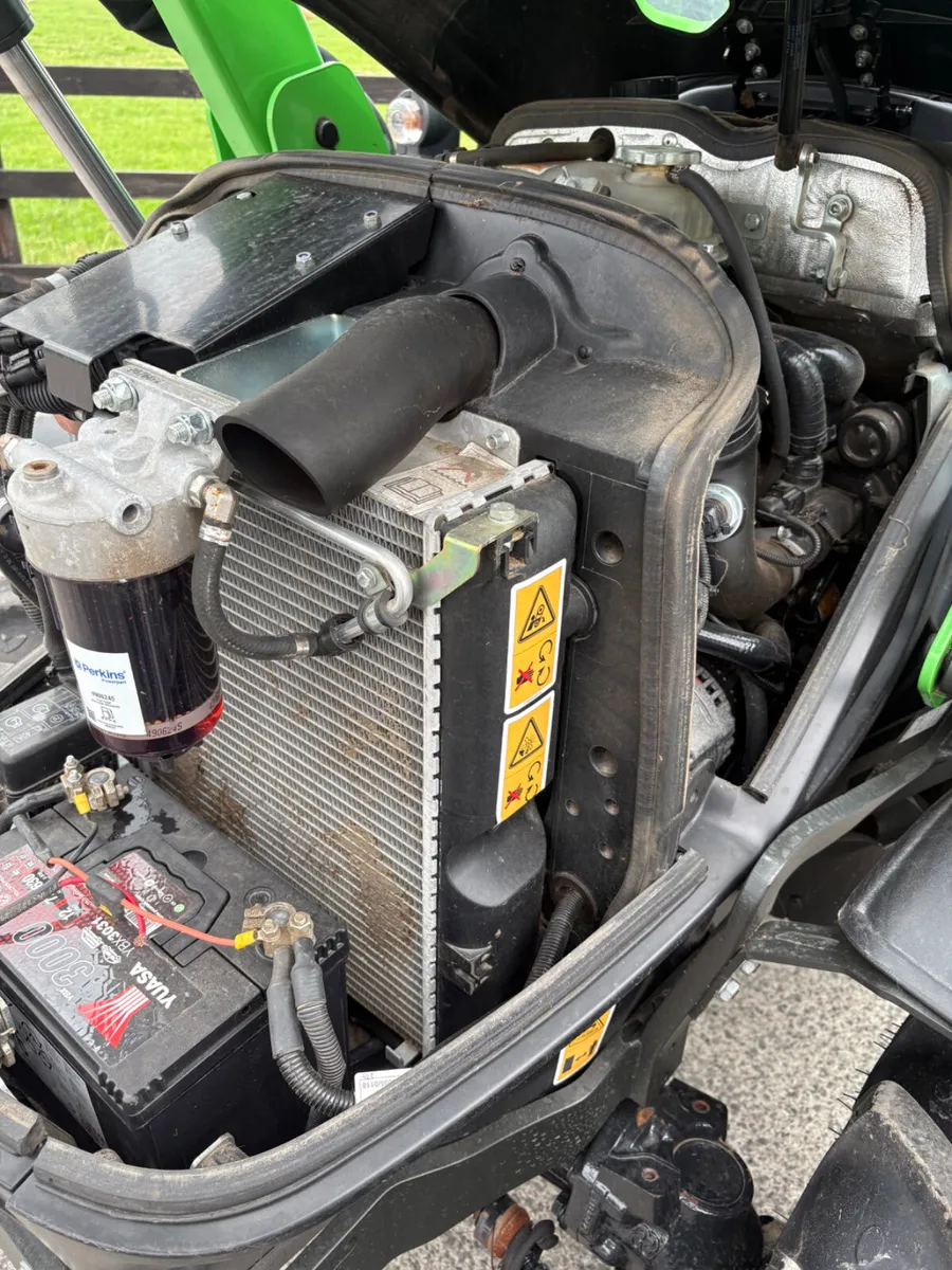 Deutz Fahr Compact Tractor with Front Loader - Image 4