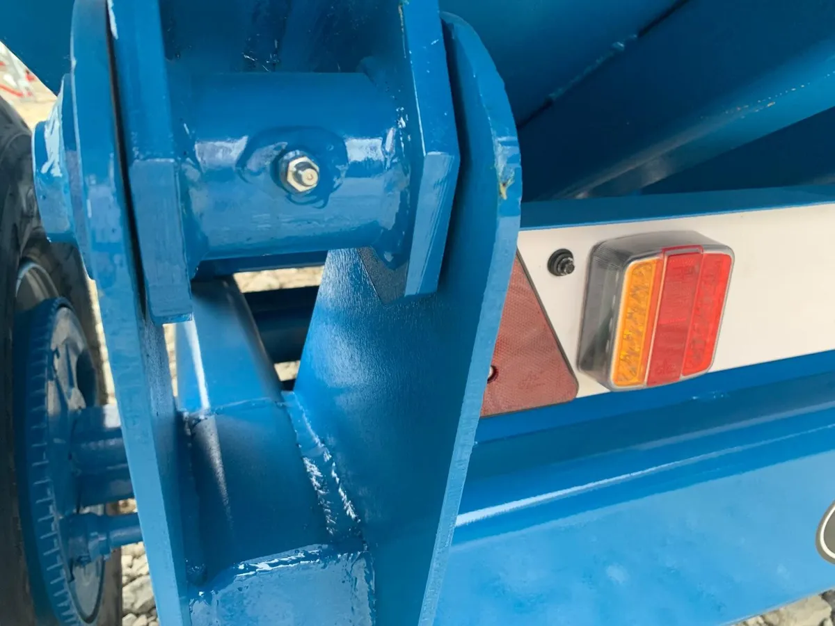 CHIEF 8T DUMP TRAILER - Image 4