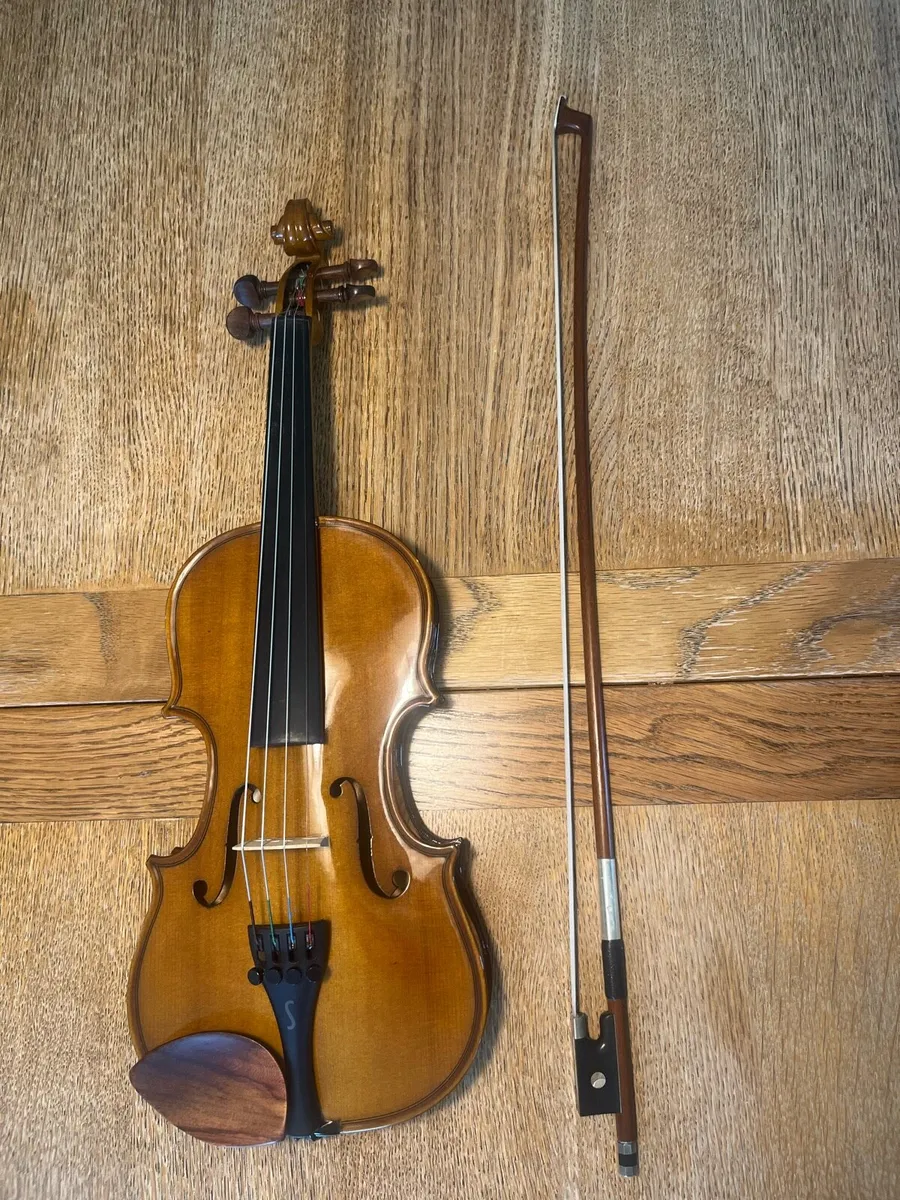 Stentor Student 1/4 Size Violin / Fiddle - Image 1