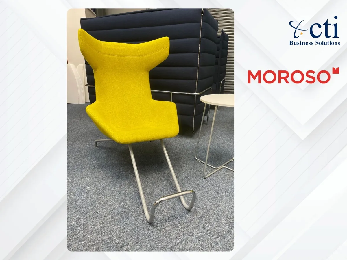 2 X "Moroso" Lounge Chairs - Grade A - Image 4
