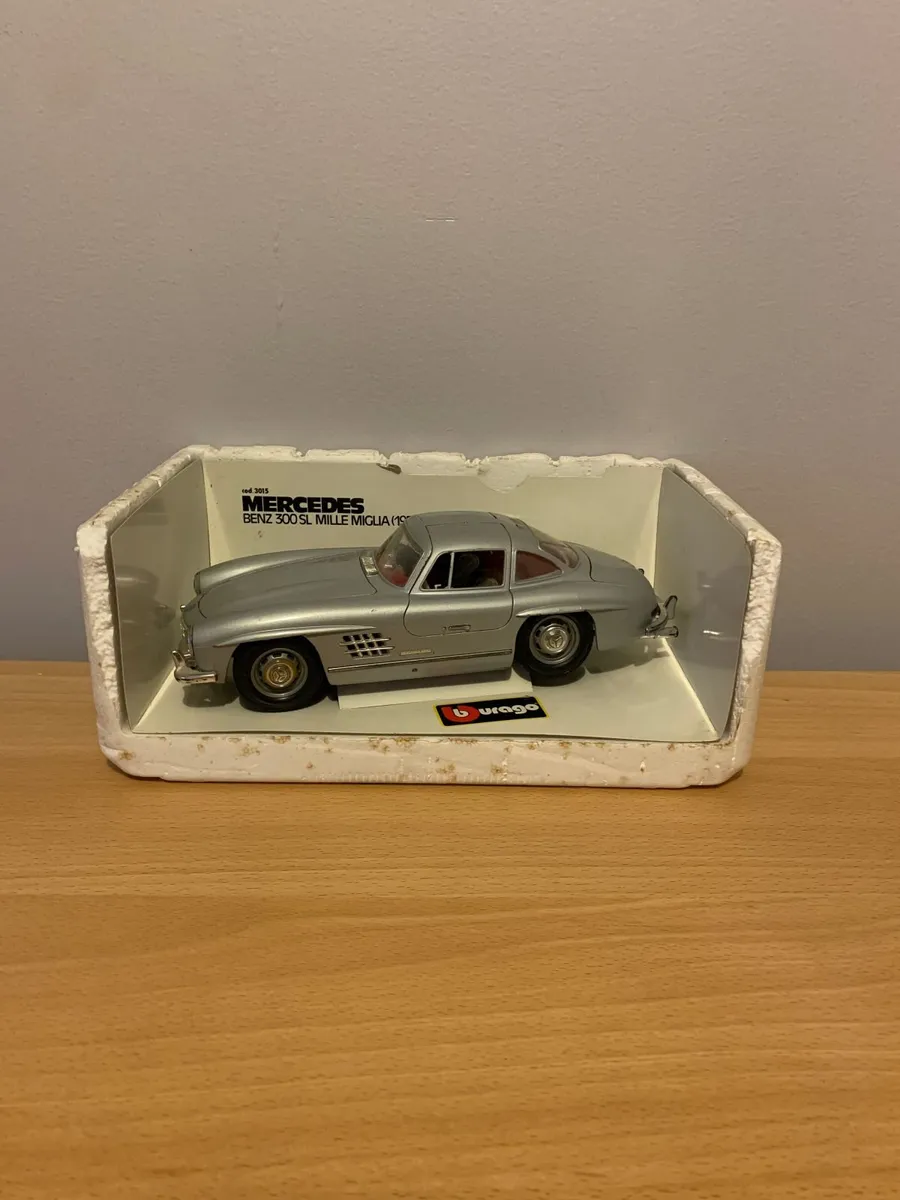 1955 Mercedes Benz 300 SL Mille Miglia 1/18 Burago - Image 4