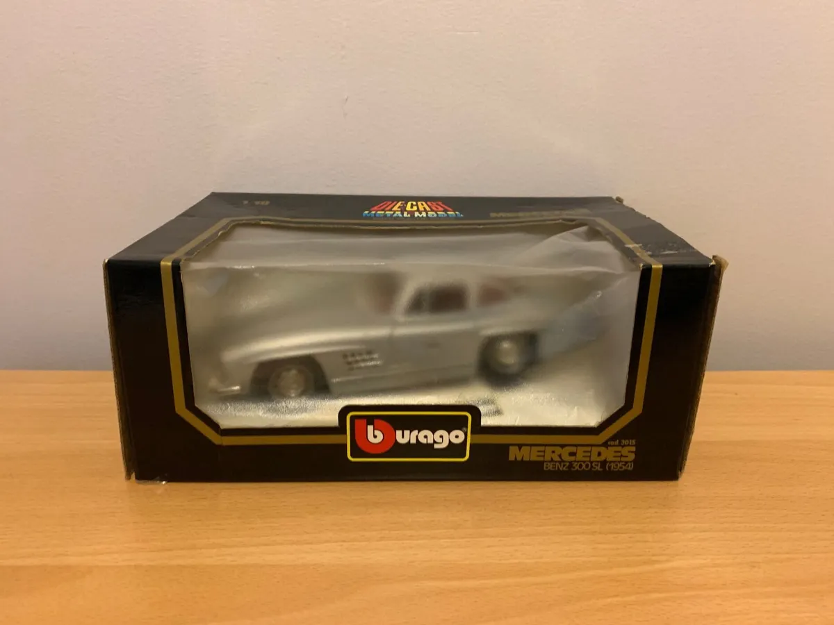 1955 Mercedes Benz 300 SL Mille Miglia 1/18 Burago - Image 3