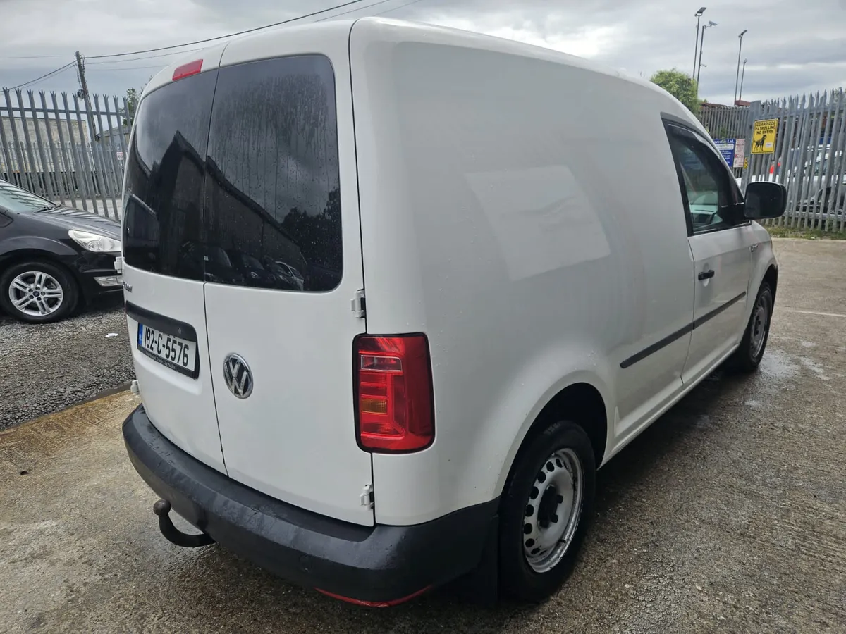 2018 Volkswagen Caddy - Image 3