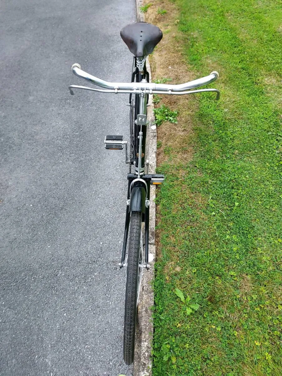 Vintage High nelly Ladies bike - Image 2