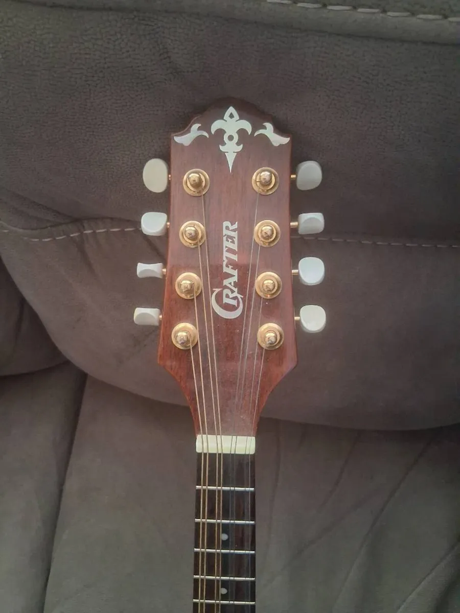 Mandolin. - Image 1