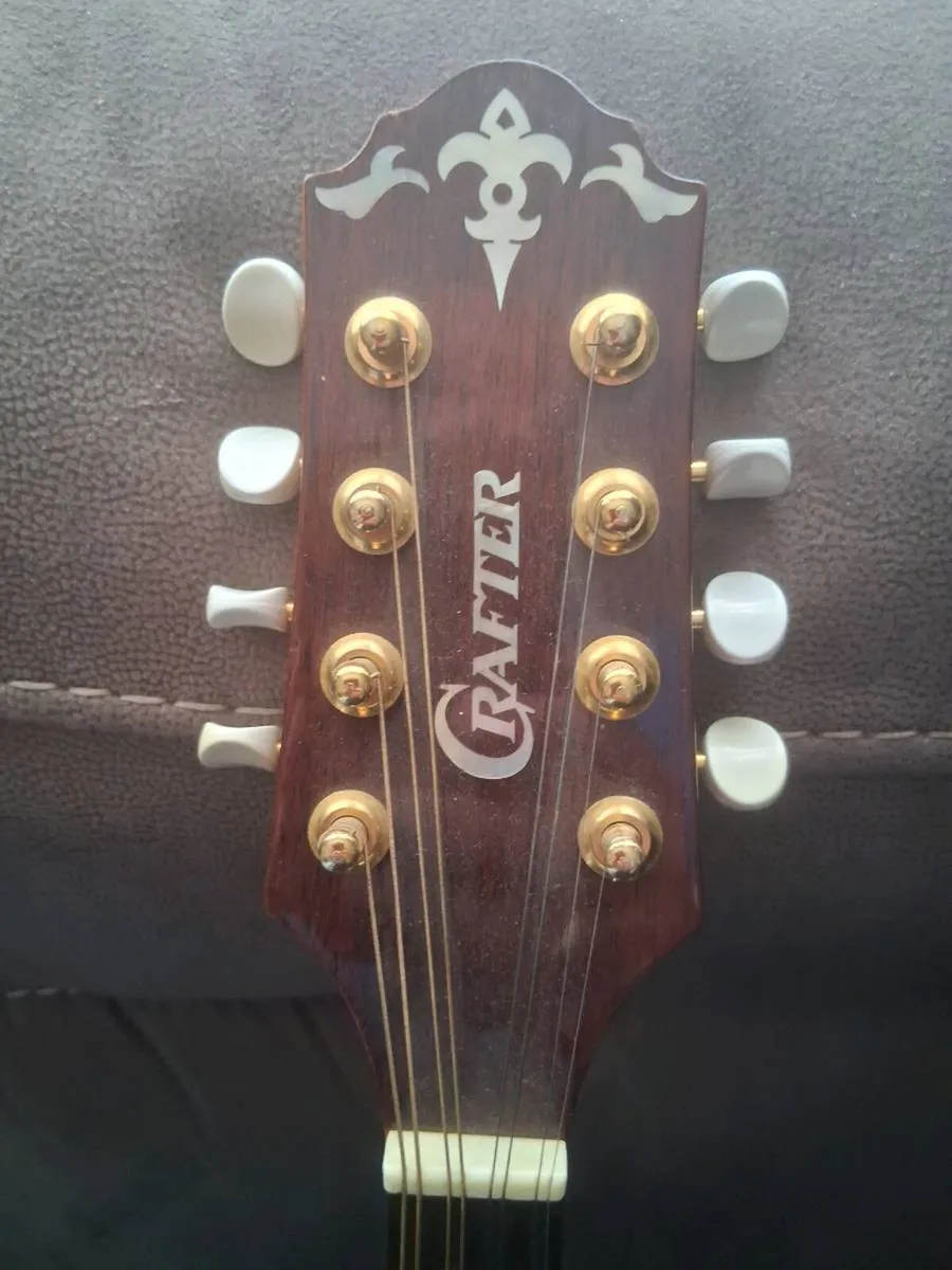 Mandolin. - Image 2