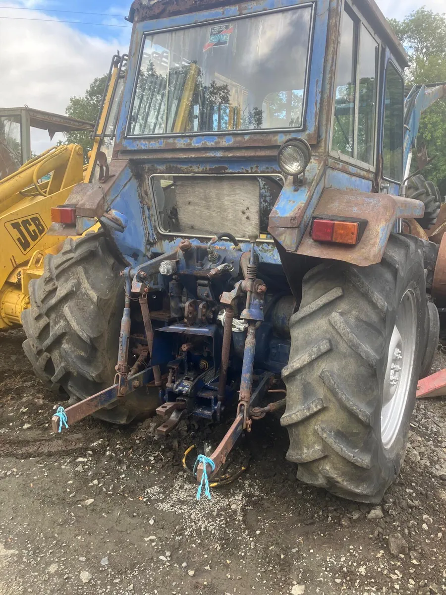 Leyland 245 loader tractor - Image 2