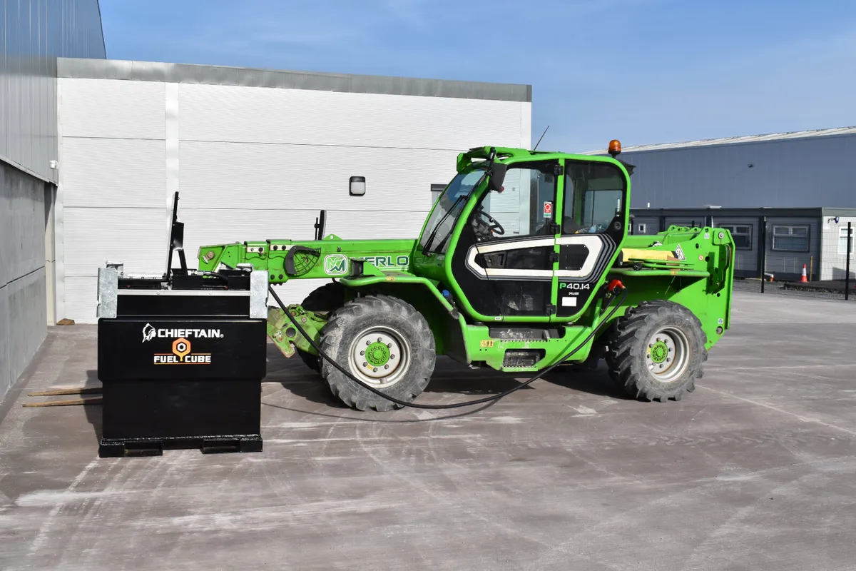 900 Litre fuel cube - Image 1