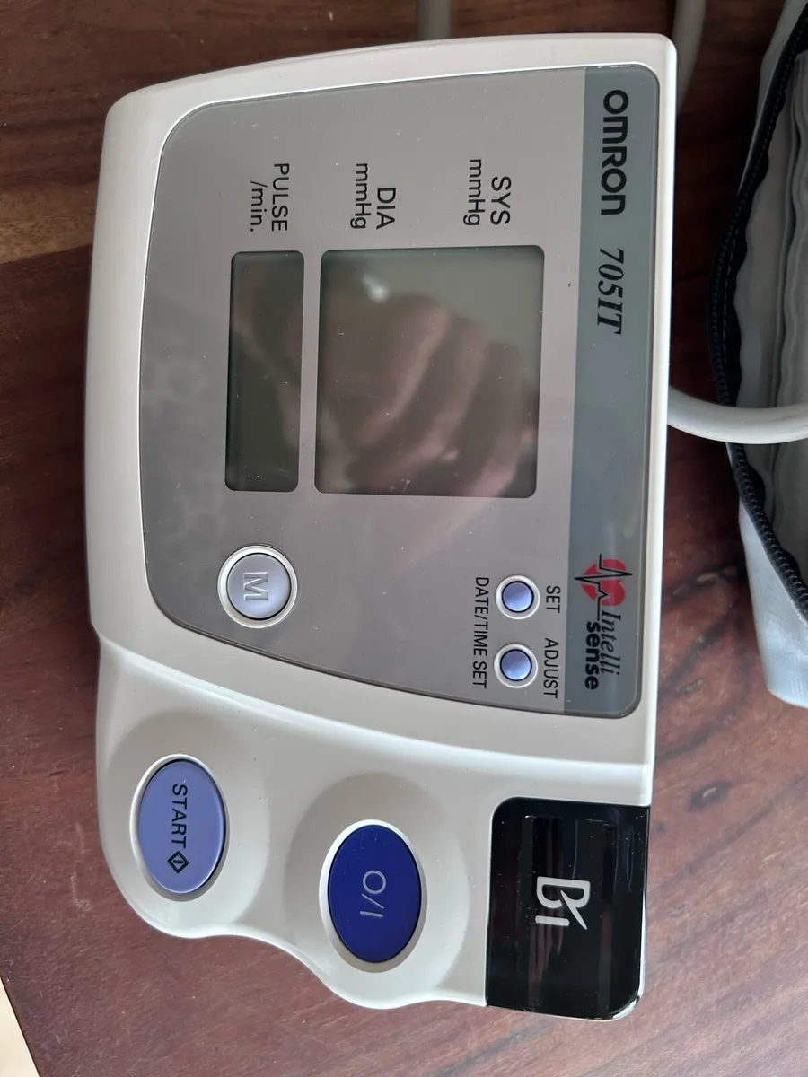 Omron 705it blood pressure monitor - Image 1