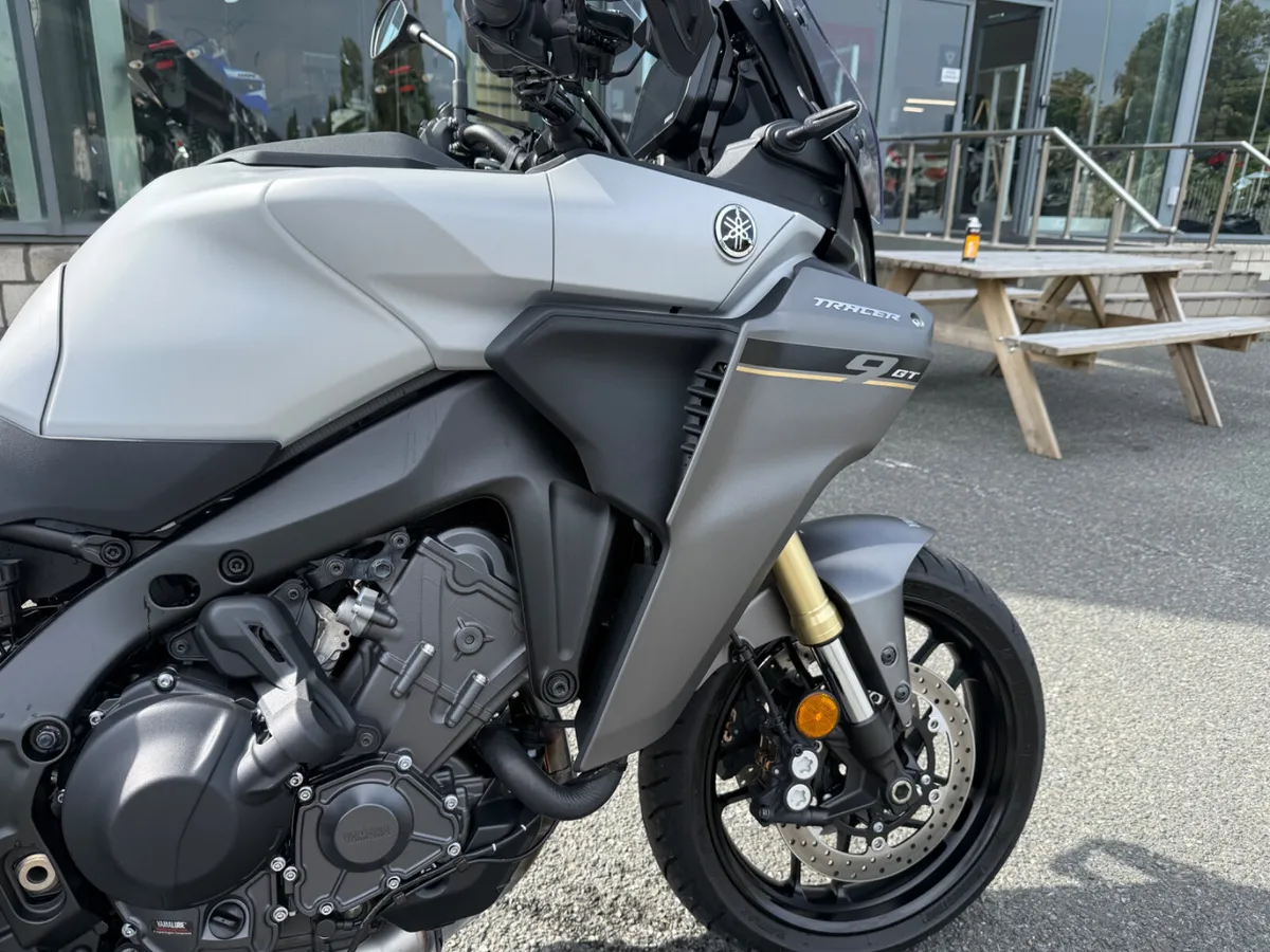 2026 Yamaha Tracer 9 GT Y AMT - Image 2