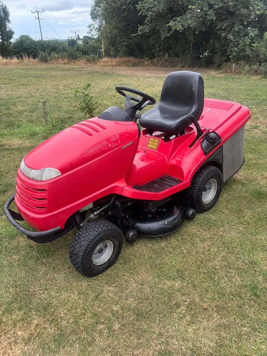 Honda ride on lawnmower - Image 4