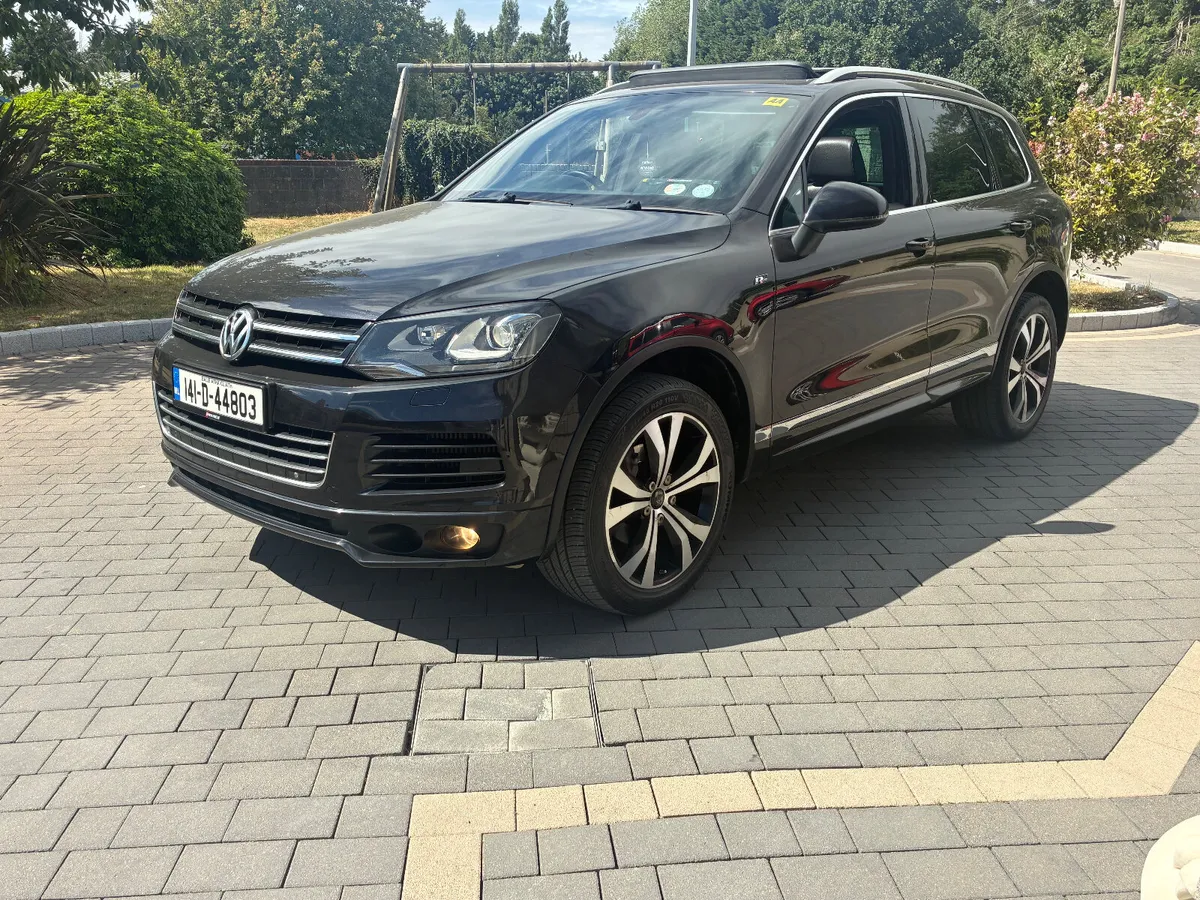 2014 Volkswagen Touareg altitudes low kms new doe - Image 2