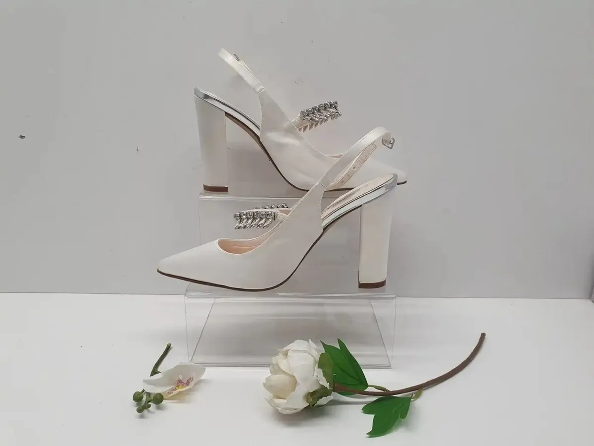 Footwear Auction - Image 3