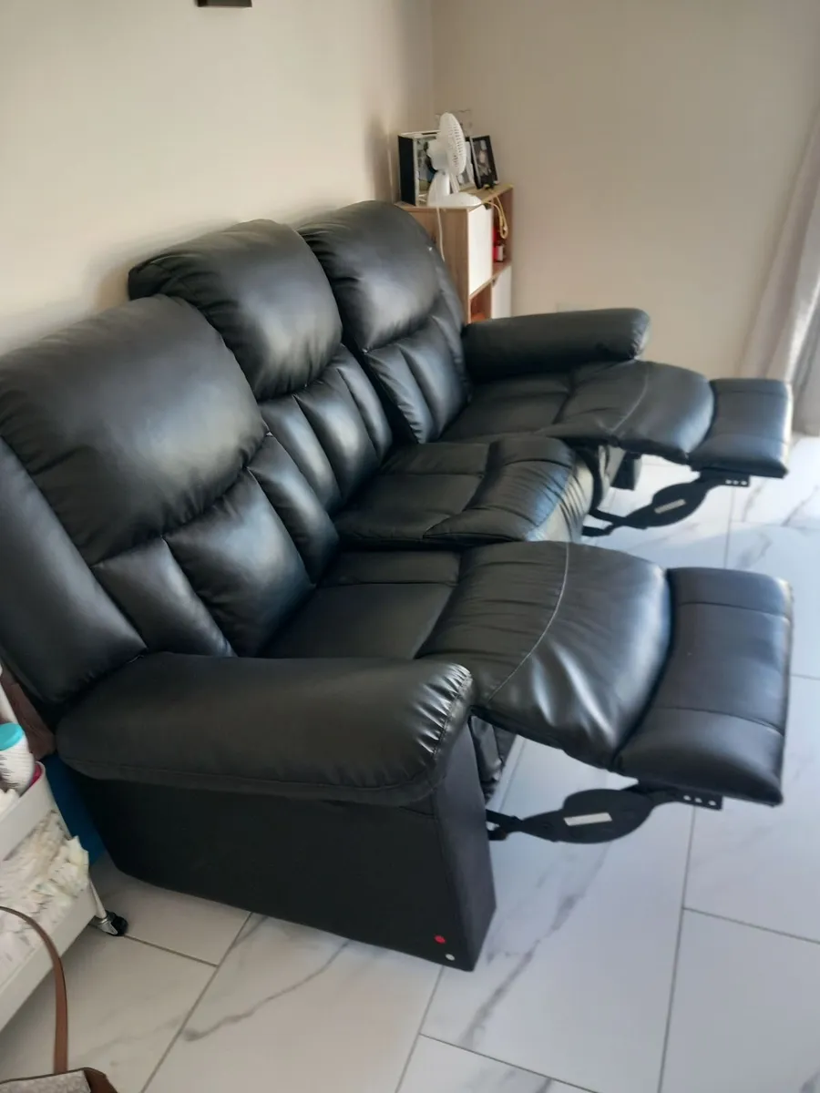 Leather sofa - Image 1