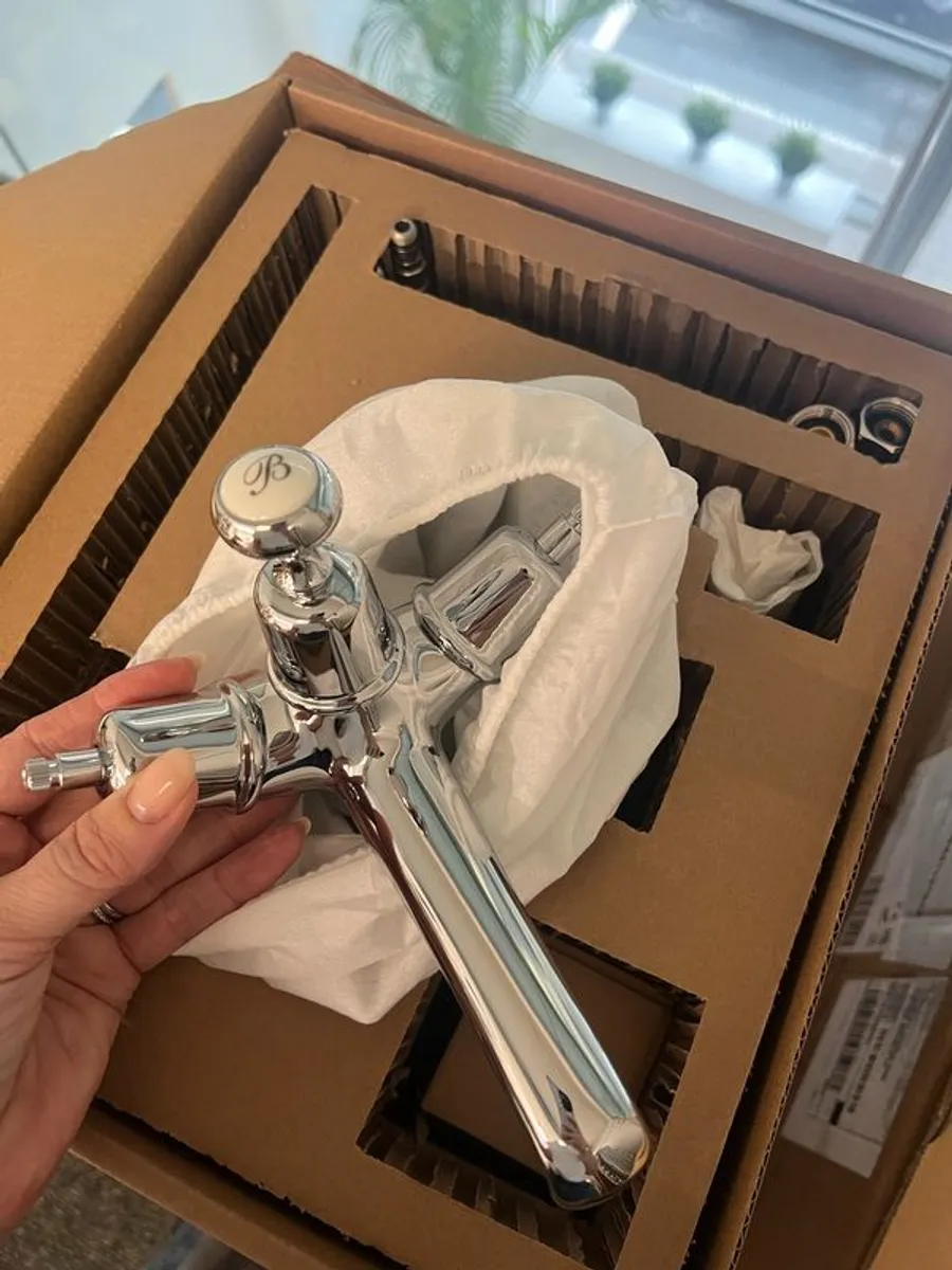 Bathroom Tap set - Image 2