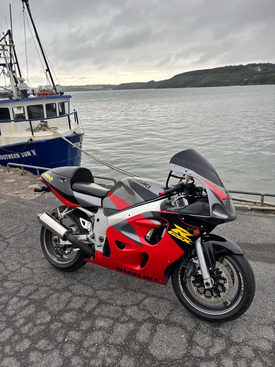 Suzuki gsxr SRAD 600 - Image 2