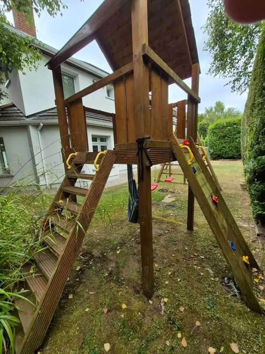 Free Climbing Frame and Swing Set - Image 3