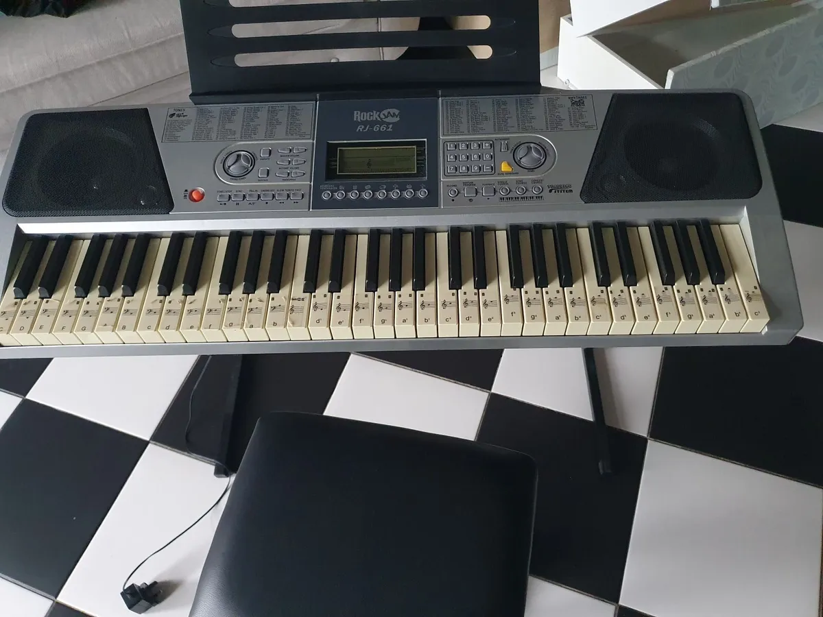 Beginners Keyboard - Image 1