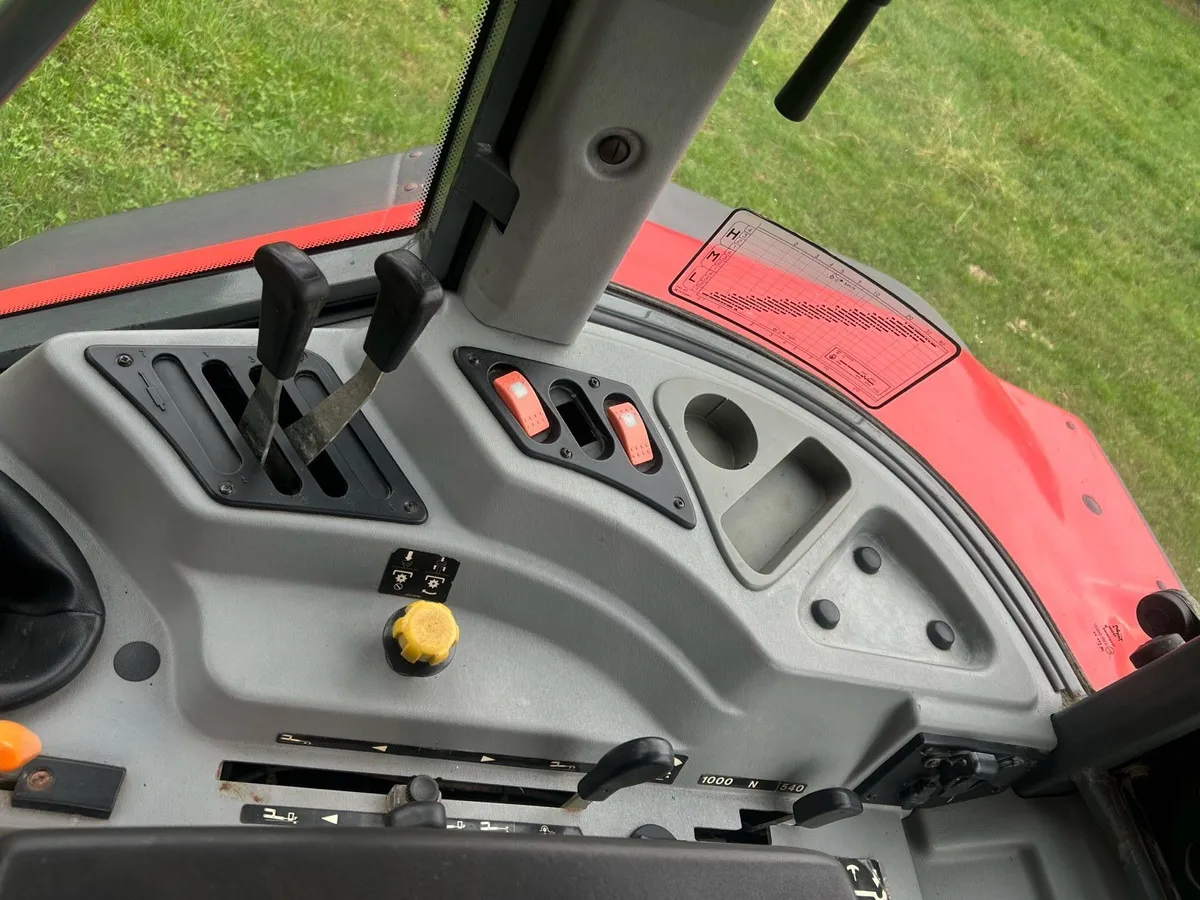Massey 4360 - Image 2