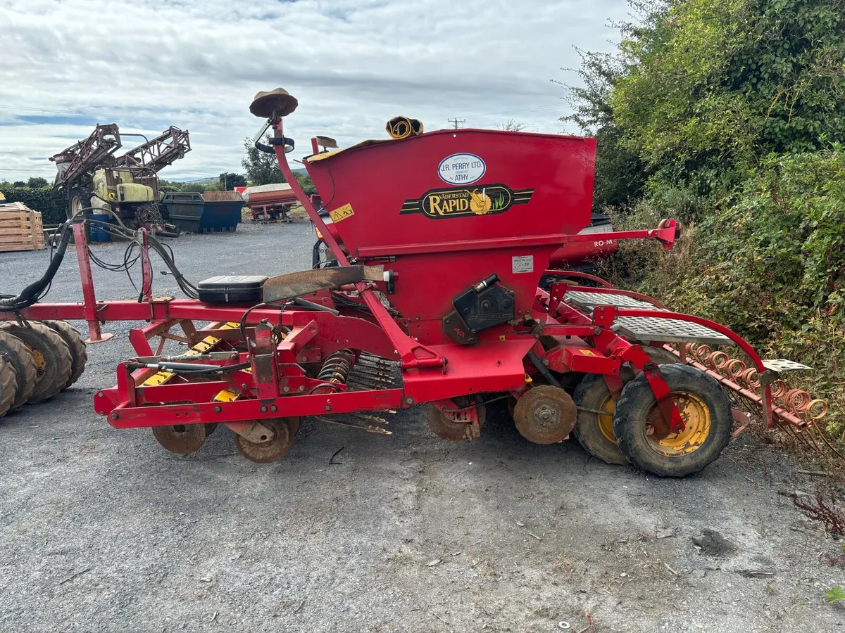 Vaderstad Rapid super 300s seed drill - Image 2