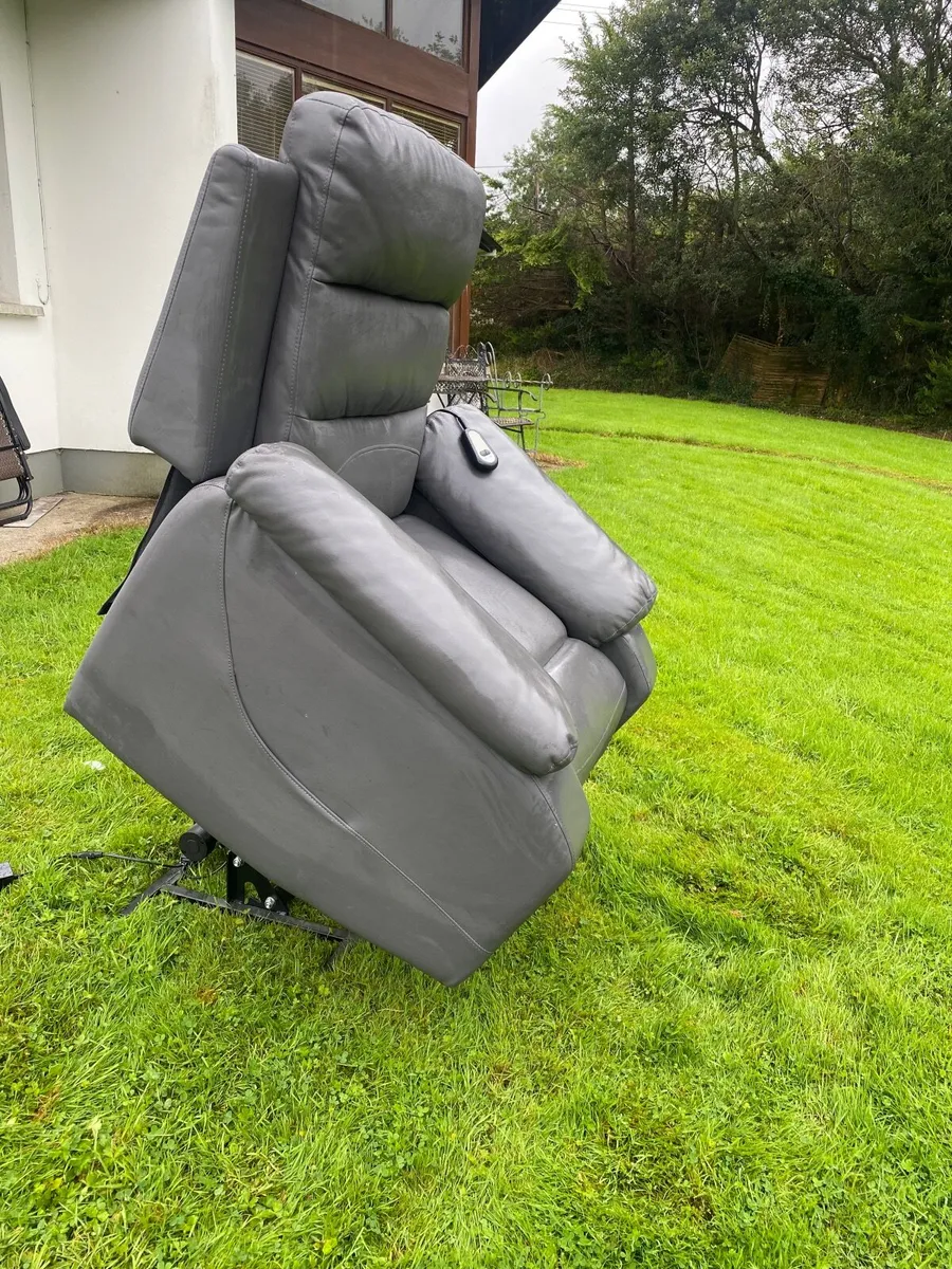 Electric Riser Recliner Mobility Chair - Image 1