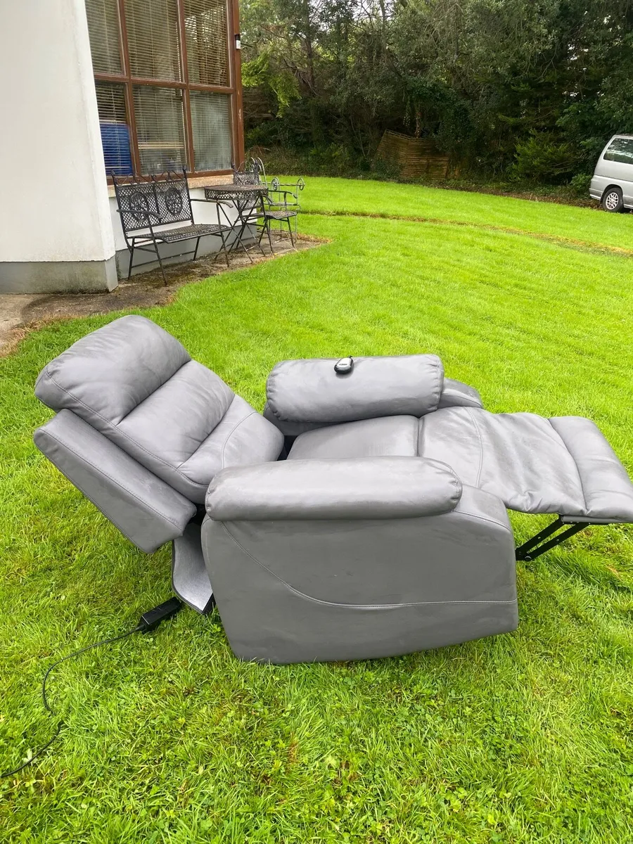 Electric Riser Recliner Mobility Chair - Image 4