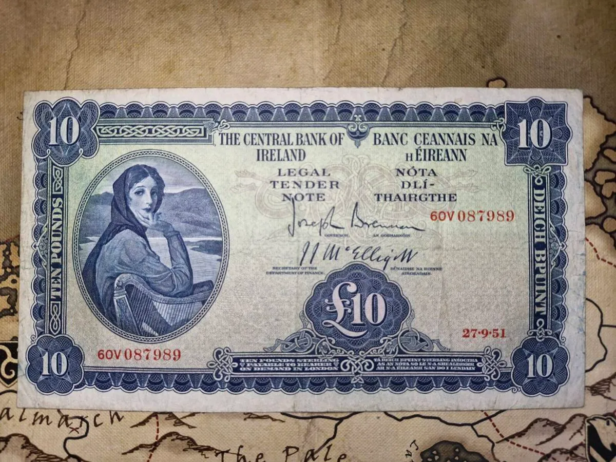 10 Pound Lady Lavery 27/9/51IRISH NOTE - Image 1