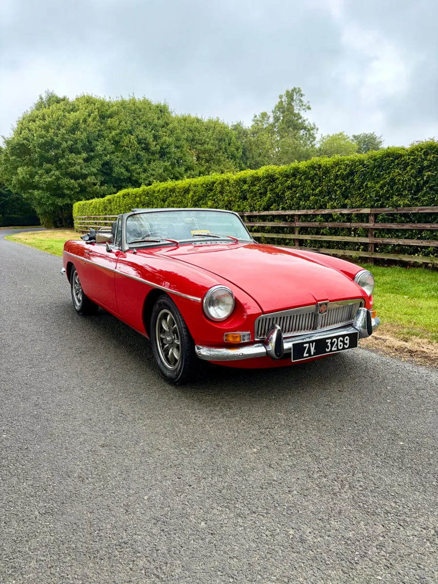 MGB Roadster (Original chrome bumper) - Image 2