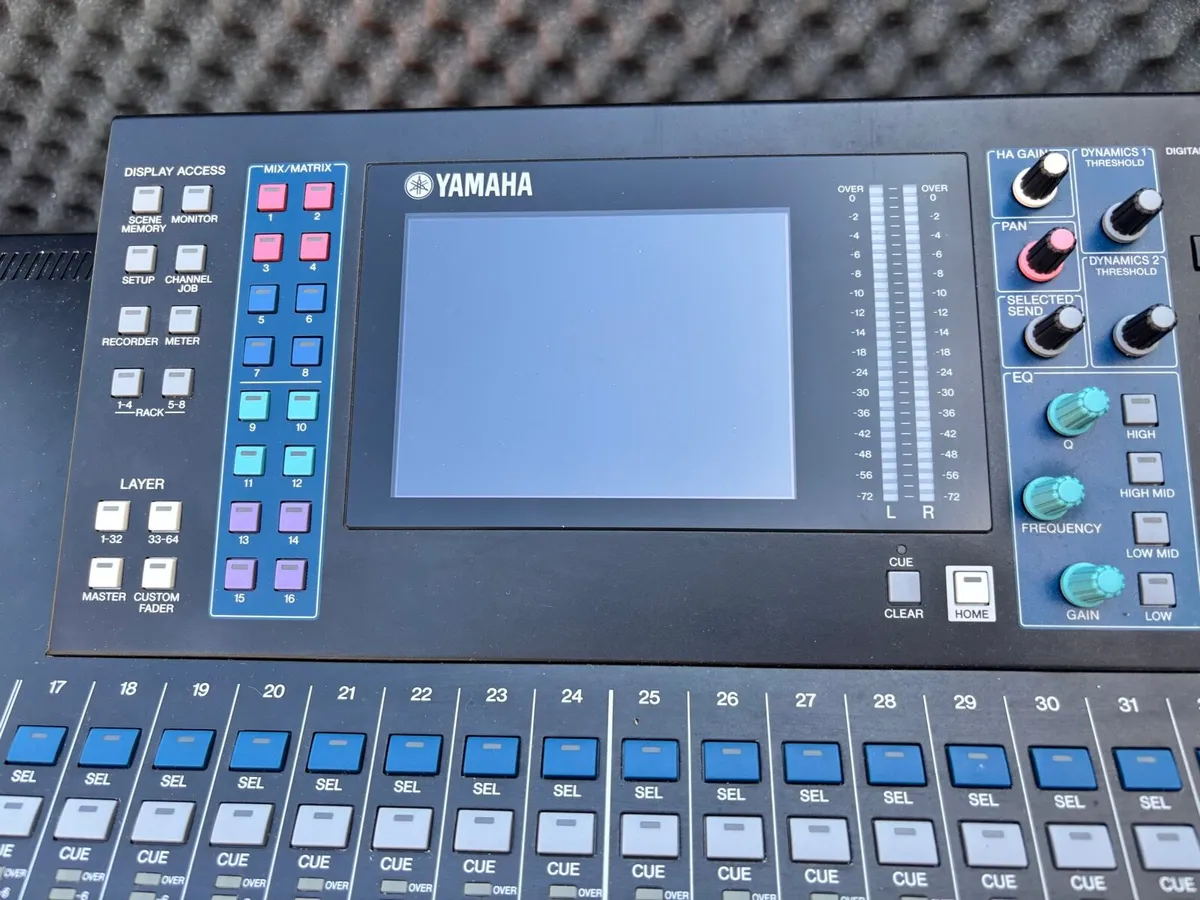 Yamaha LS9 Mixer - Image 4