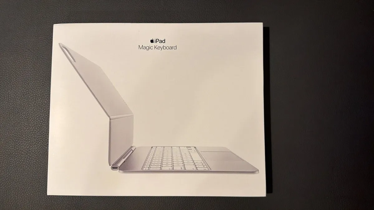 IPad Pro 13-inch Magic Keyboard M4/M5 White Sealed - Image 1