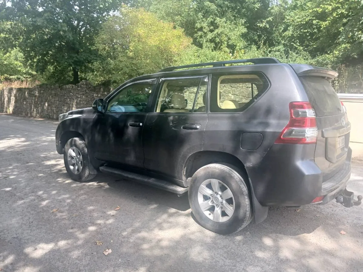 Toyota Landcruiser - Image 4