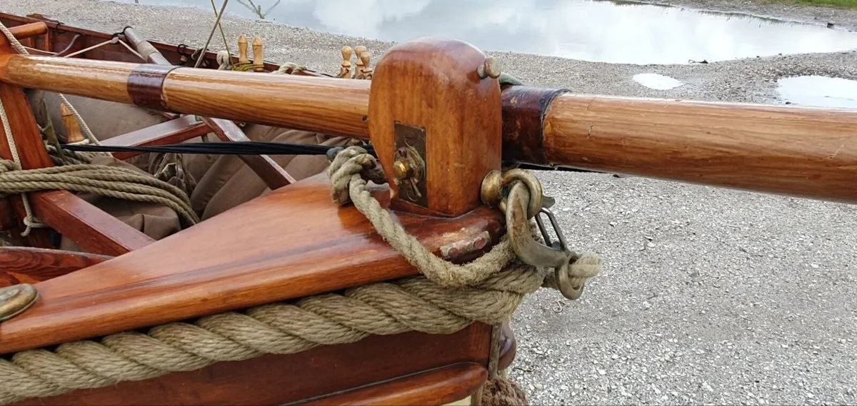 SEAFLY SAILING DINGHY: EPOXY/ FIBREGLASS/WOOD - Image 3